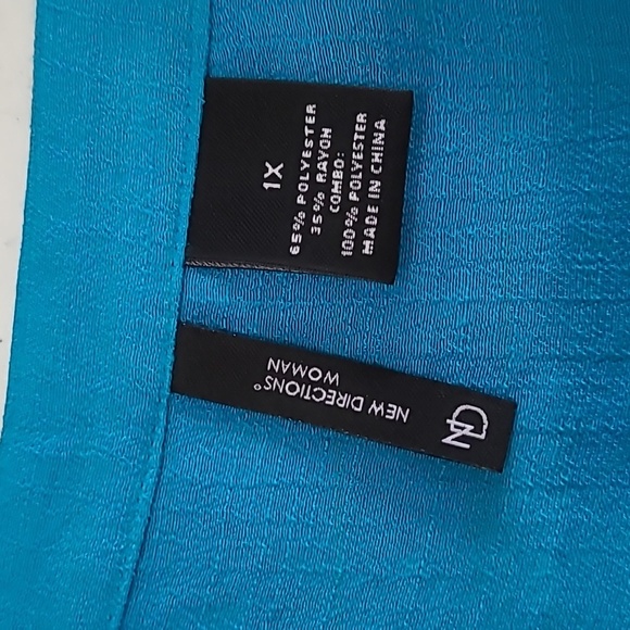 New Directions Teal Button-Up Blouse with Embroidered Hem size 1X - Picture 3 of 7